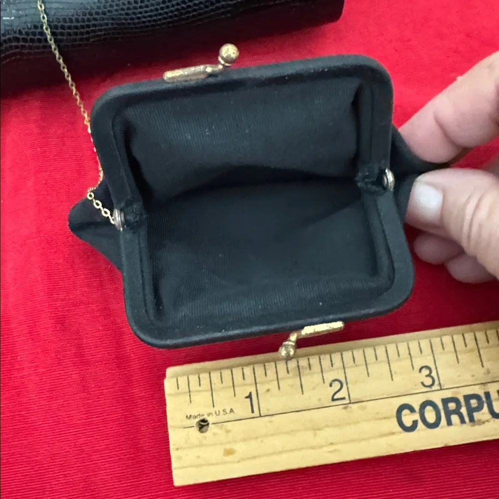 Koret Elegant Black Clutch with Gold Accent and coin purse (mlb/rm)